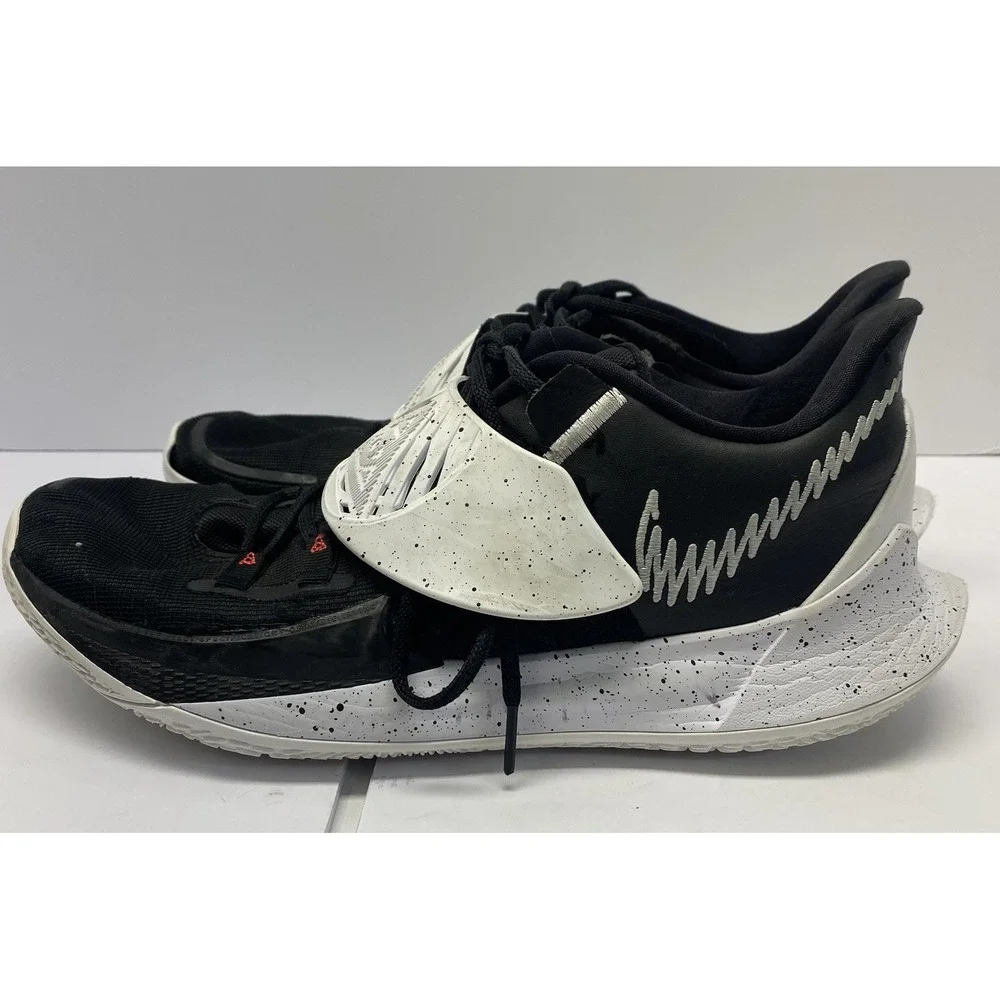 Nike‎ Kyrie Low 3 Mens 13 Black White CW6228-003 Athletic Basketball Shoes Read
